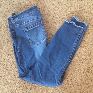 ⭐️Maurices Skinny Jeans